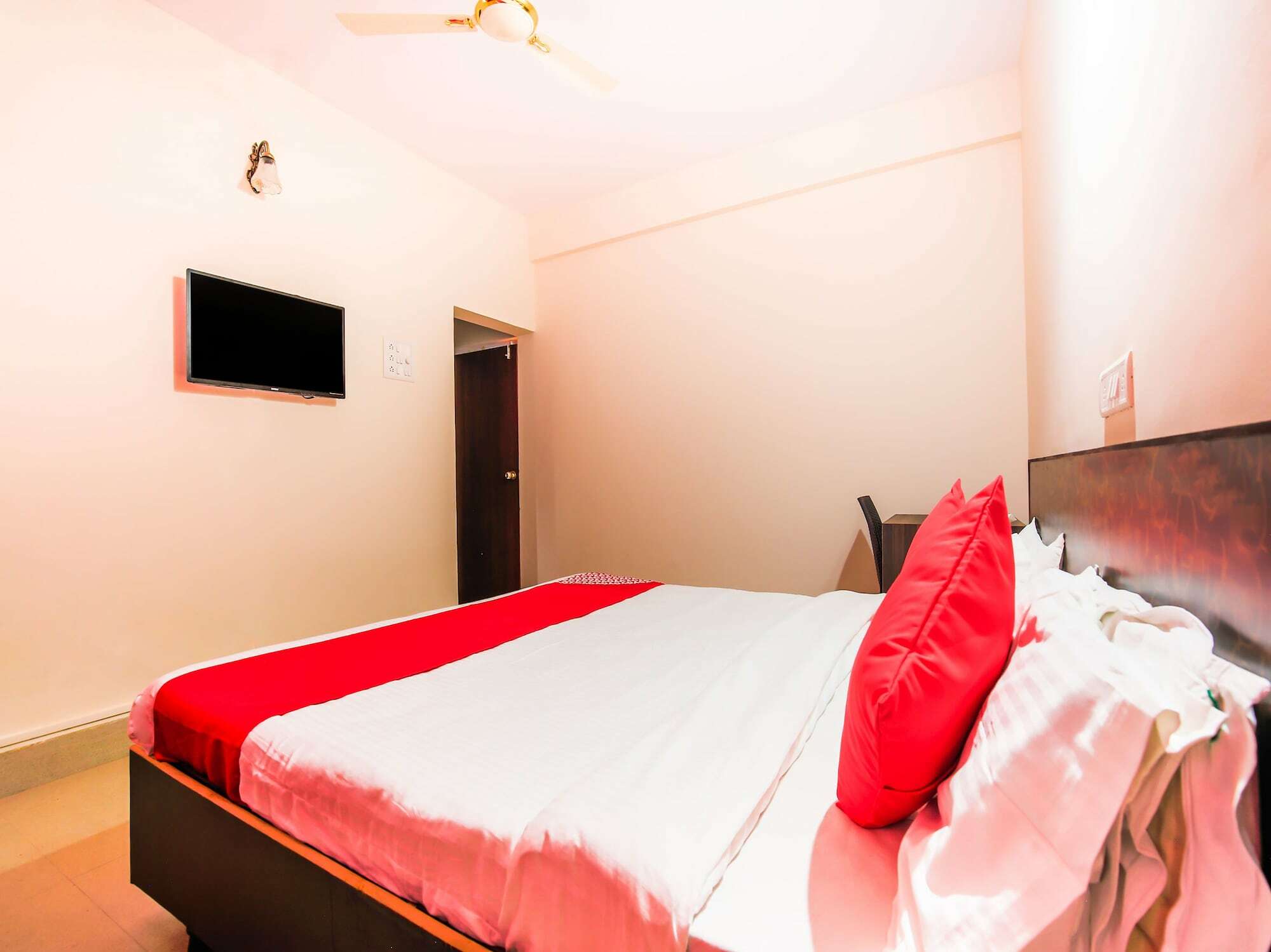 Oyo 18794 Hotel Colva Plaza מראה חיצוני תמונה